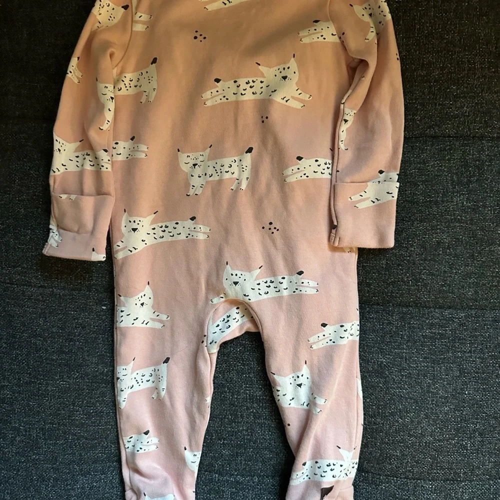 Tea Collection Footed Baby Romper Lynx - Picture 3 of 4